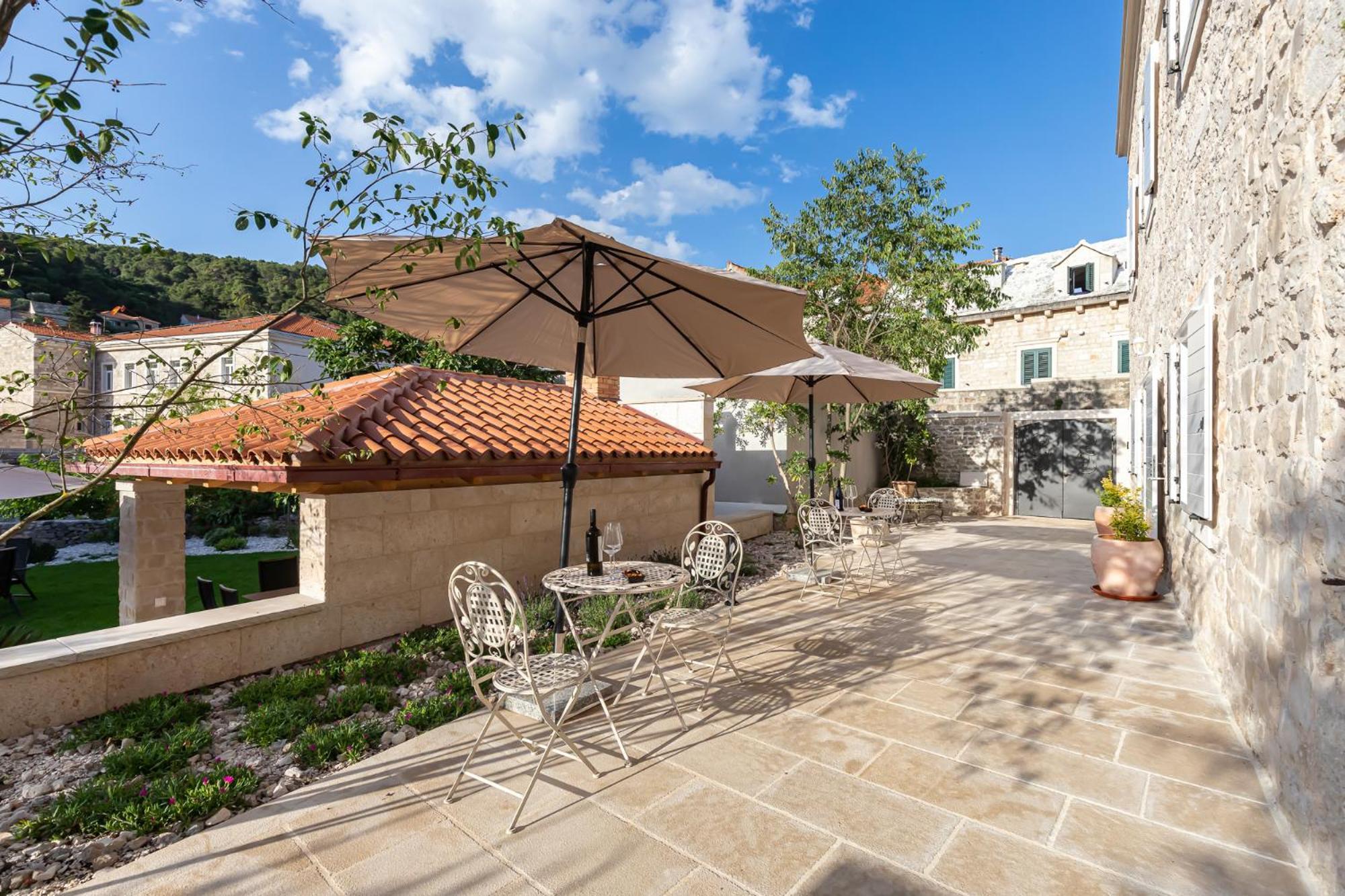Grand Stone Casa Ciccarelli By Irundo Pucisca
