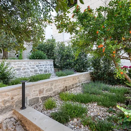 Villa Grand Stone Casa Ciccarelli By Irundo Pucisca Exterior foto