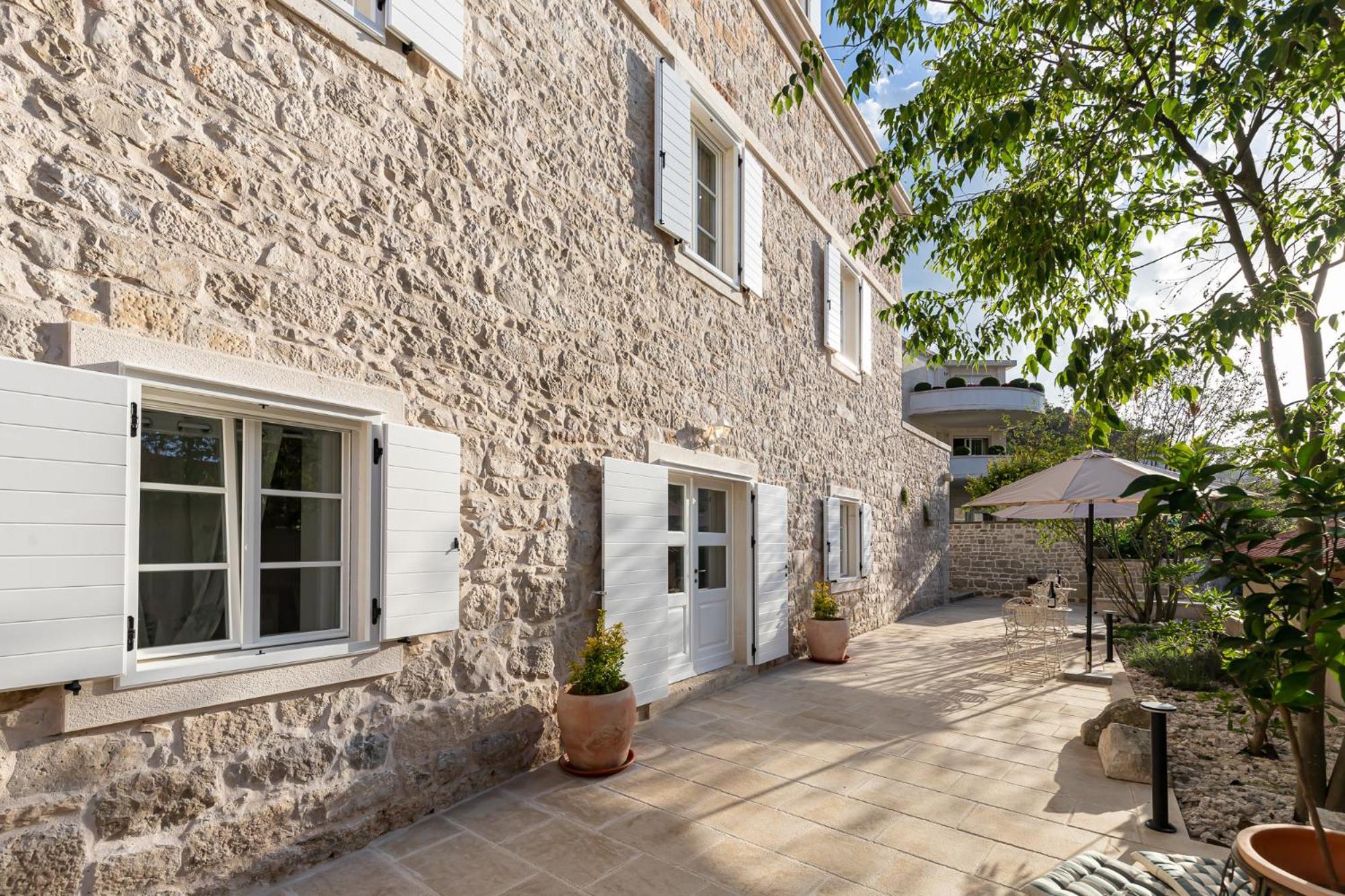 Grand Stone Casa Ciccarelli By Irundo * Pucisca