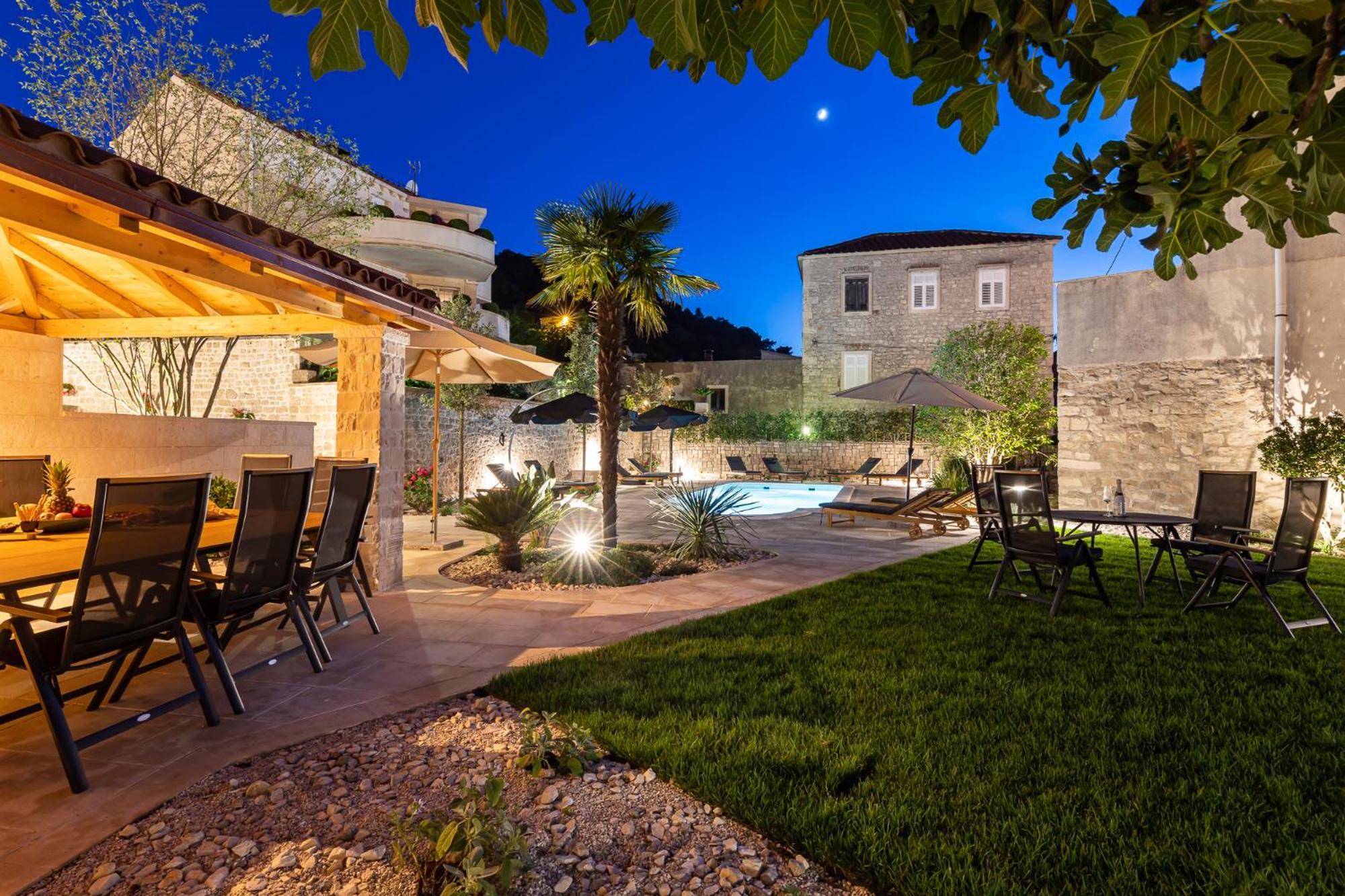 Grand Stone Casa Ciccarelli By Irundo